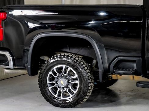 Used 2022 Chevrolet Silverado 2500 LT w/ Convenience Package image 6