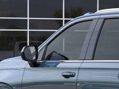 New 2026 Chevrolet Suburban LS image 12