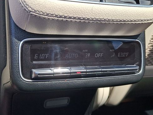 Used 2023 Mercedes-Benz GLS 450 4MATIC image 12