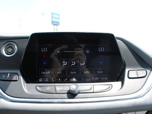 Used 2020 Chevrolet Blazer LT w/ Sound & Technology Package FWD image 36