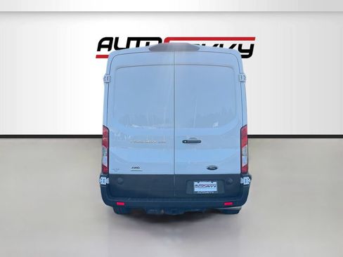 Used 2024 Ford Transit 250 148 Medium Roof Extended AWD image 6