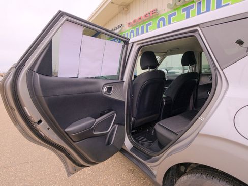 Used 2022 Kia Soul LX w/ Technology Package image 29