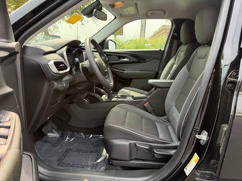 Used 2021 Chevrolet TrailBlazer LS AWD/4WD image 23
