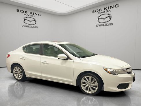 Used 2018 Acura ILX FWD image 7