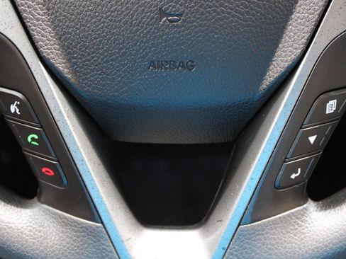 Used 2018 Hyundai Santa Fe Sport w/ 2.4L Value Package 02 FWD image 19