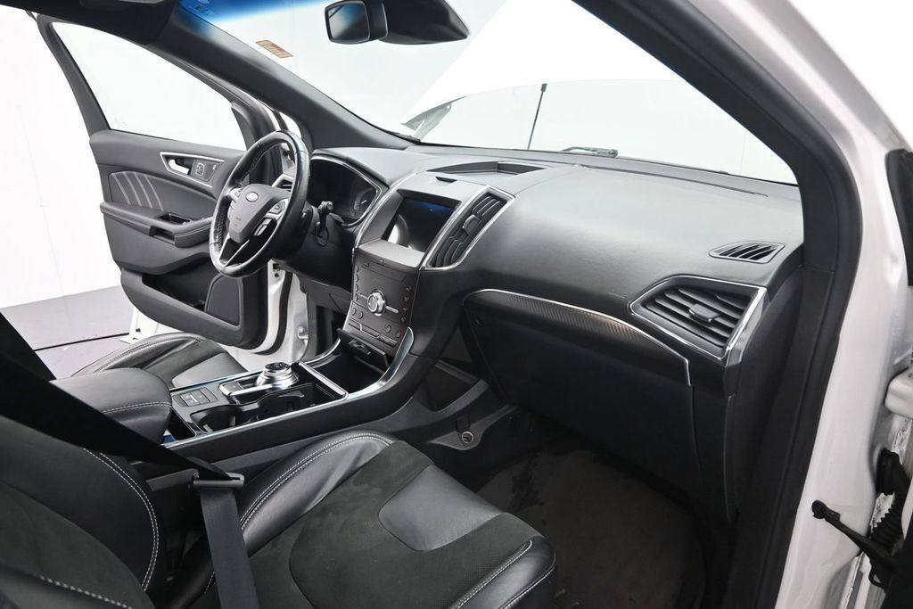 Used 2020 Ford Edge ST w/ Equipment Group 401A AWD/4WD image 22