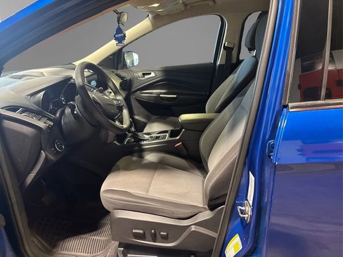 Certified 2017 Ford Escape SE w/ Equipment Group 201A AWD/4WD image 9
