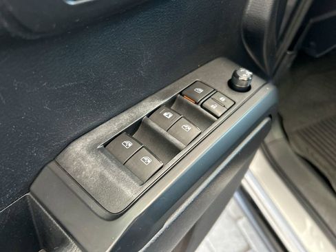 Used 2021 Toyota Tacoma SR AWD/4WD image 11