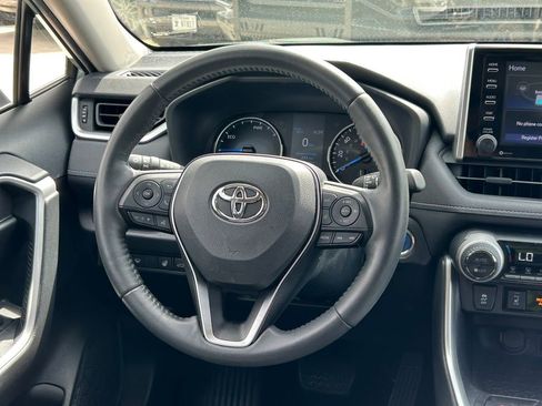 Used 2021 Toyota RAV4 XLE w/ Convenience Package AWD/4WD image 39