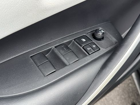 Used 2021 Toyota Corolla SE image 24