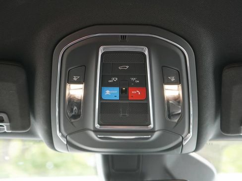 Used 2022 Jeep Grand Cherokee Trailhawk AWD/4WD image 30