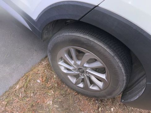 Used 2018 Hyundai Tucson SEL image 3