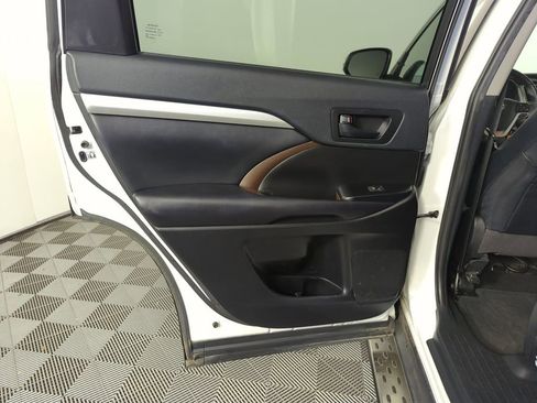 Used 2019 Toyota Highlander Plus image 27