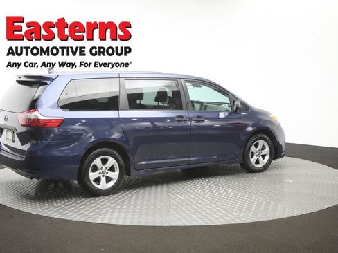 Used 2020 Toyota Sienna L FWD image 43