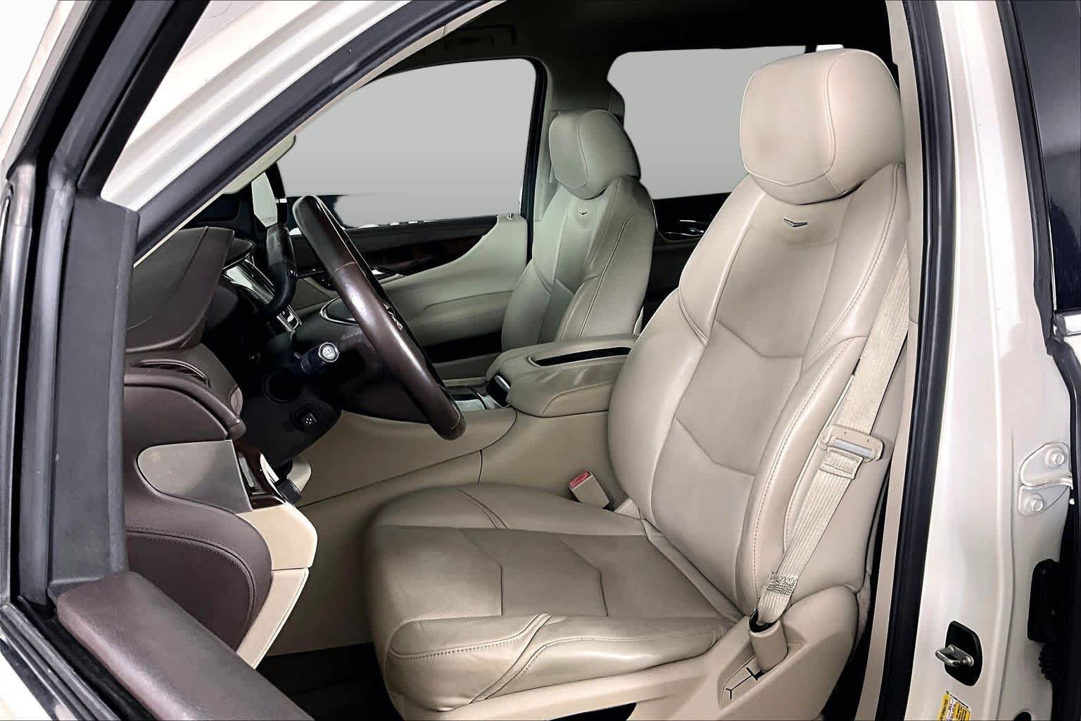 Used 2015 Cadillac Escalade ESV 2WD image 8