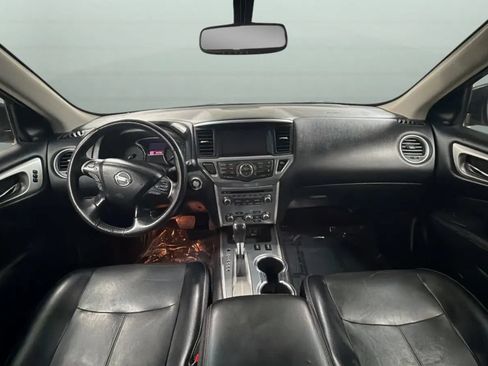 Used 2020 Nissan Pathfinder SL FWD image 10