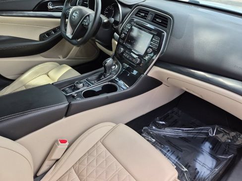 Used 2020 Nissan Maxima Platinum w/ Illumination Package FWD image 14