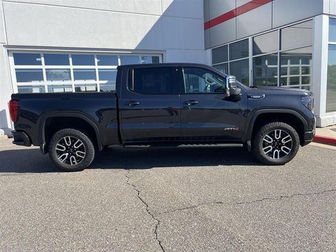 Used 2024 GMC Sierra 1500 AT4 w/ Technology Package AWD/4WD image 35