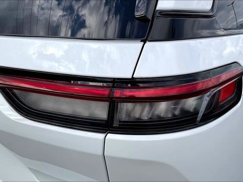 Used 2025 Jeep Grand Cherokee Altitude image 26