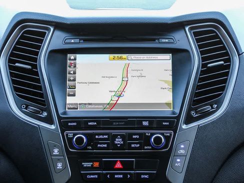 Used 2018 Hyundai Santa Fe Sport image 15