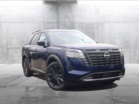 New 2026 Nissan Pathfinder SL AWD/4WD image 2