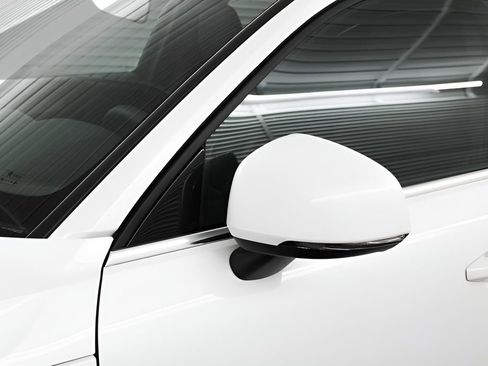 New 2025 Volvo XC40 B5 Core w/ Protection Package Premier image 10