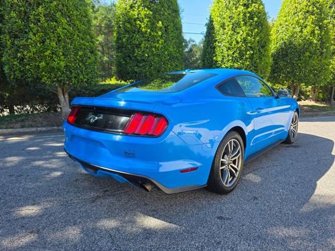 Used 2017 Ford Mustang Premium RWD image 5