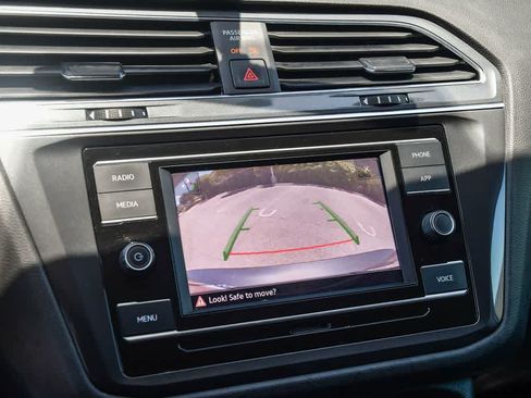 Used 2021 Volkswagen Tiguan S FWD image 20