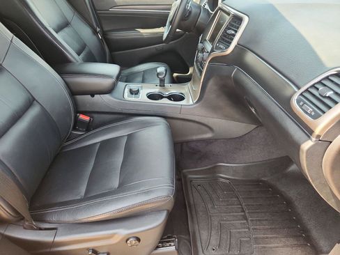 Used 2015 Jeep Grand Cherokee Limited AWD/4WD image 28
