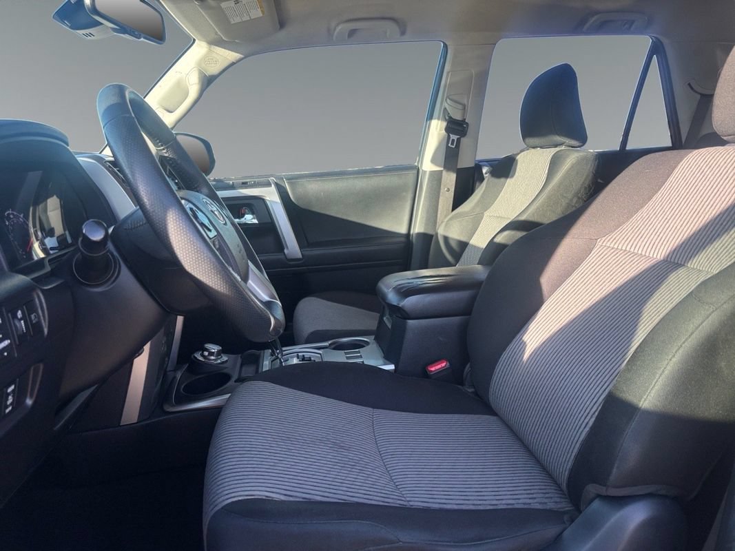 Used 2021 Toyota 4Runner SR5 AWD/4WD image 9