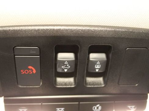 Used 2021 Nissan Rogue SV AWD/4WD image 29
