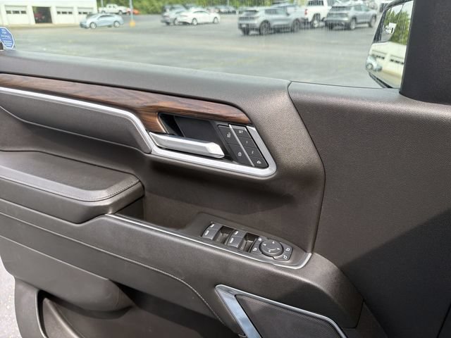 Certified 2025 GMC Sierra 1500 SLT AWD/4WD image 23
