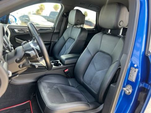 Used 2018 Porsche Macan AWD/4WD image 13