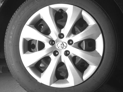 Used 2025 Toyota Corolla LE FWD image 15