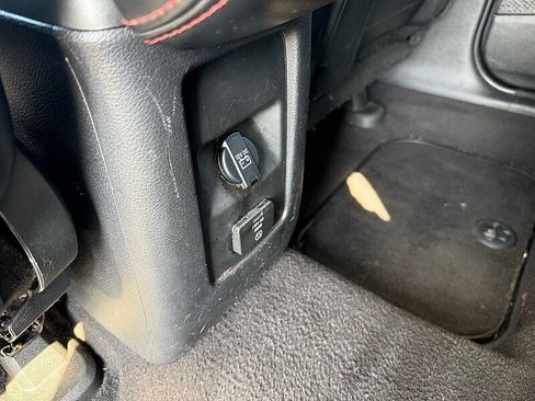 Used 2017 Dodge Journey GT w/ Driver Convenience Group AWD/4WD image 33