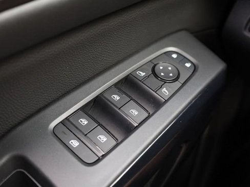 Certified 2025 Nissan Pathfinder SV AWD/4WD image 19