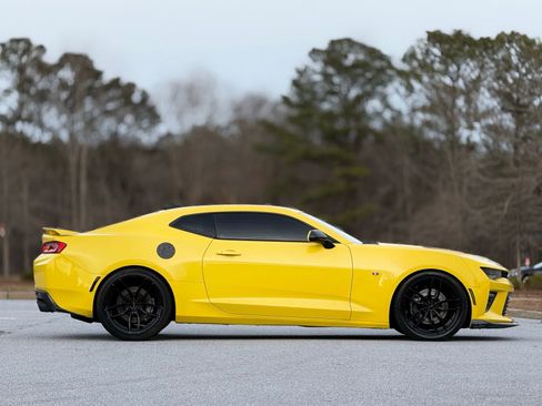 Used 2018 Chevrolet Camaro SS image 11