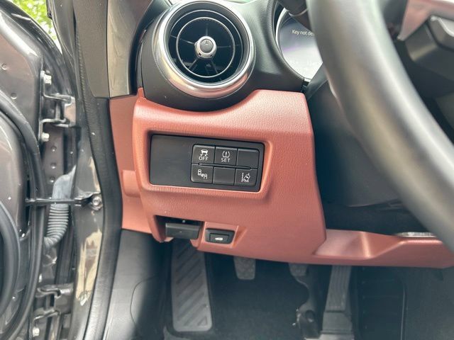 Used 2017 MAZDA MX-5 Miata RF Grand Touring RWD image 21