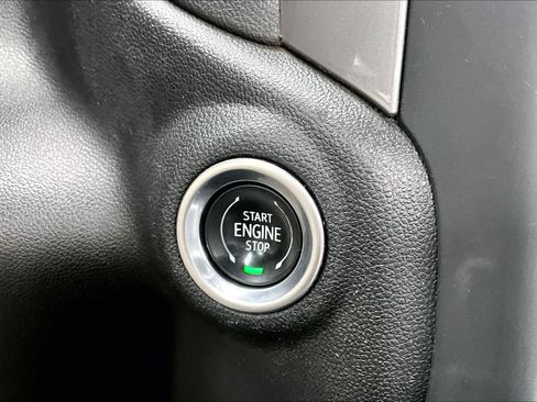 Used 2022 Chevrolet Silverado 1500 W/T RWD image 32