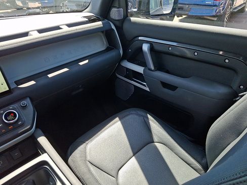 Used 2023 Land Rover Defender 130 X-Dynamic SE AWD/4WD image 16