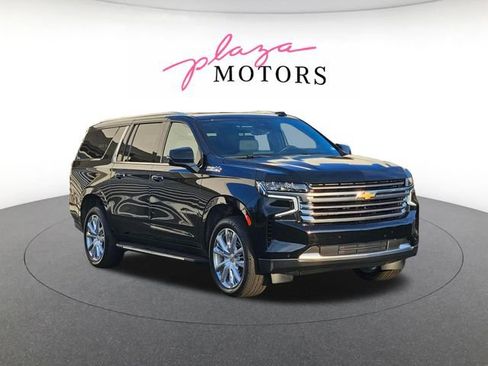 Used 2024 Chevrolet Suburban High Country AWD/4WD image 3