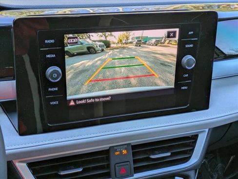 New 2026 Volkswagen Taos SE image 14