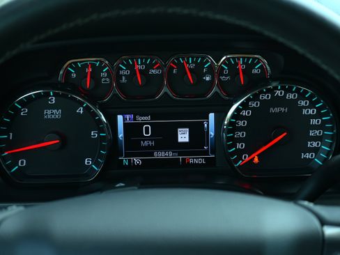 Used 2018 Chevrolet Silverado 1500 LT w/ All Star Edition image 21