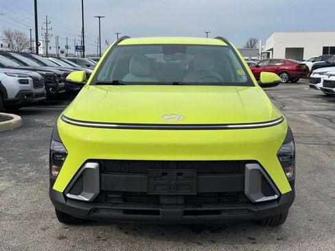 Used 2025 Hyundai Kona SEL image 2