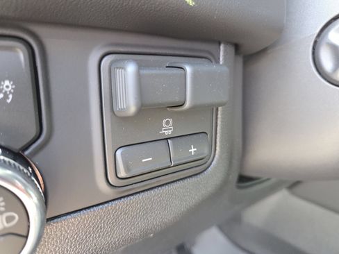 New 2026 GMC Yukon AT4 w/ AT4 Premium Plus Package AWD/4WD image 9