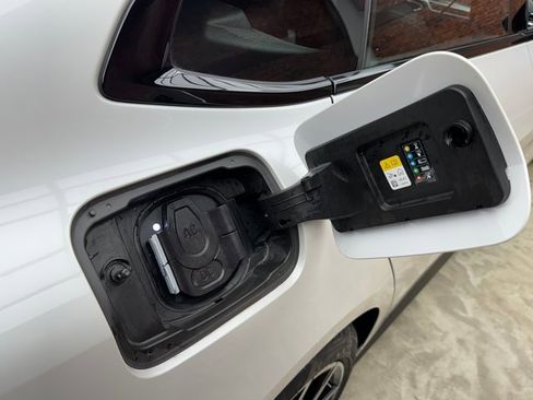 Certified 2022 BMW i4 eDrive40 w/ M Sport Package image 27