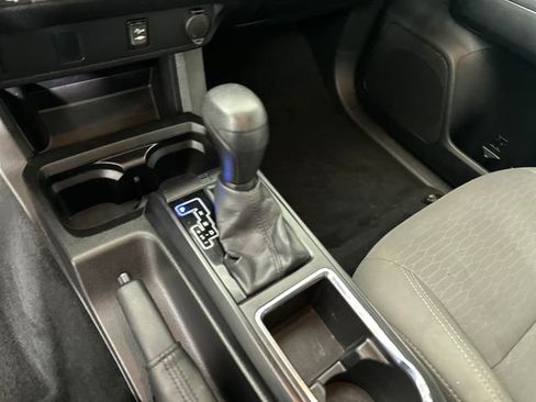 Used 2016 Toyota Tacoma SR5 image 19