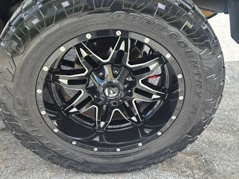 Used 2016 Jeep Wrangler Unlimited Sahara w/ Dual Top Group AWD/4WD image 11
