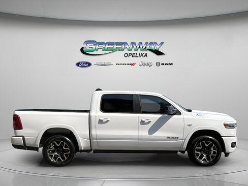 New 2026 RAM 1500 Laramie AWD/4WD image 8