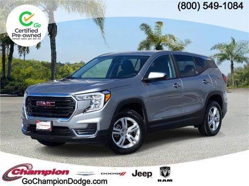 Used 2024 GMC Terrain SLE image 1
